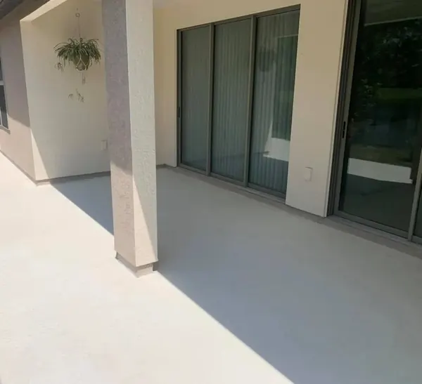 Cream solid-color patio coating Broward County