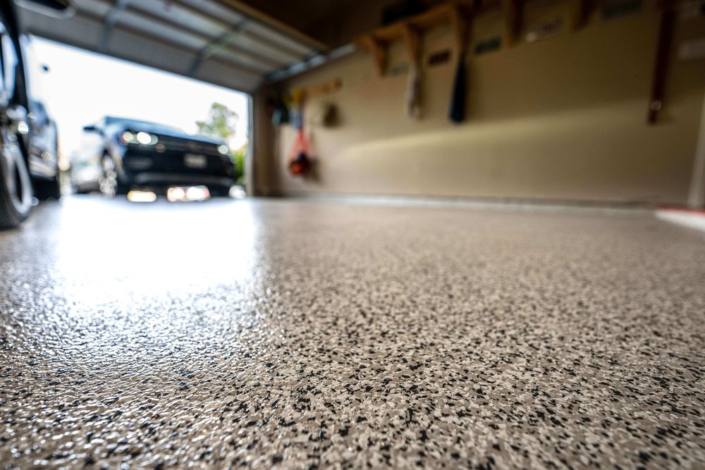 Garage+floor+epoxy+flakes+(1) residential epoxy floors, garagefloorepoxyflakes1
